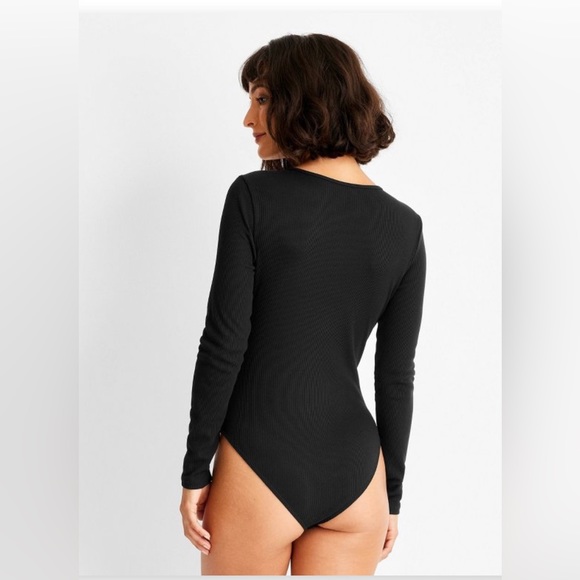 Women’s Ribbed Cut Out Neck Bodysuit - Picture 2 of 3
